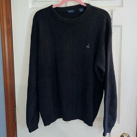 Izod-L-dark gray-100% cotton-crewneck,pull over, rib detail, long sleeve sweater - Picture 1 of 11